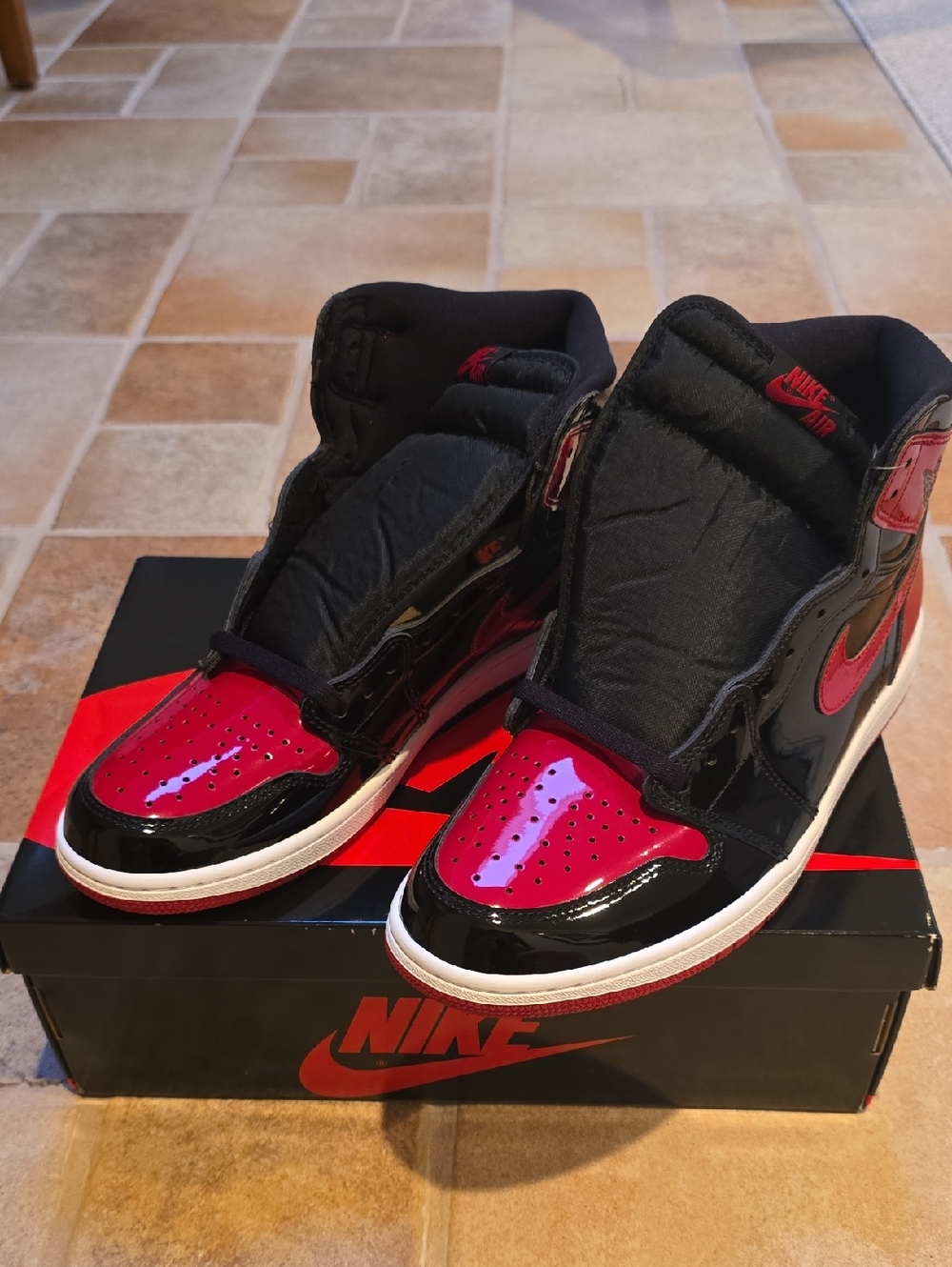 Jordan 1 Retro High Patent Bred 555088 063 Size 10.5 (New)! - Picture 3 of 6